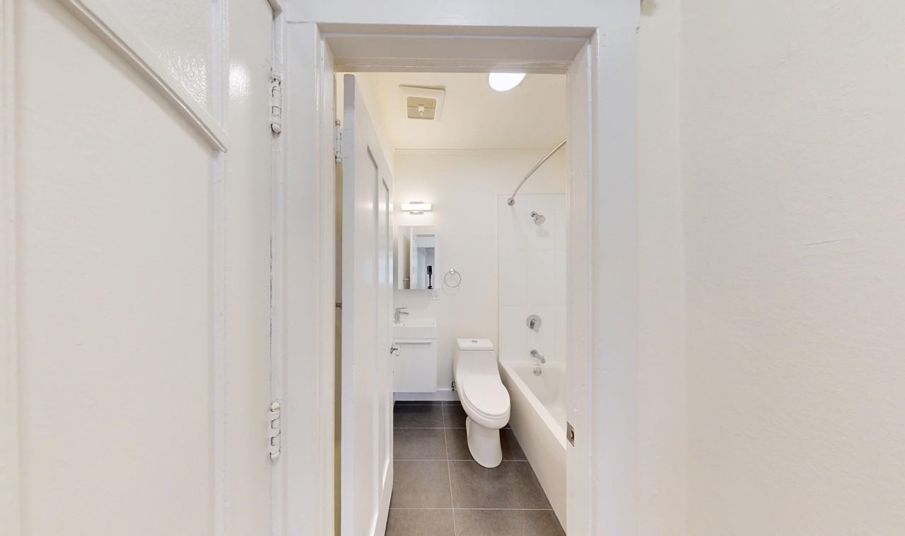 709 Geary Street - Photo 6 of 44