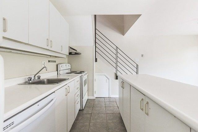 2064 - 2064 Queen Street East #1 - Photo 5 of 16