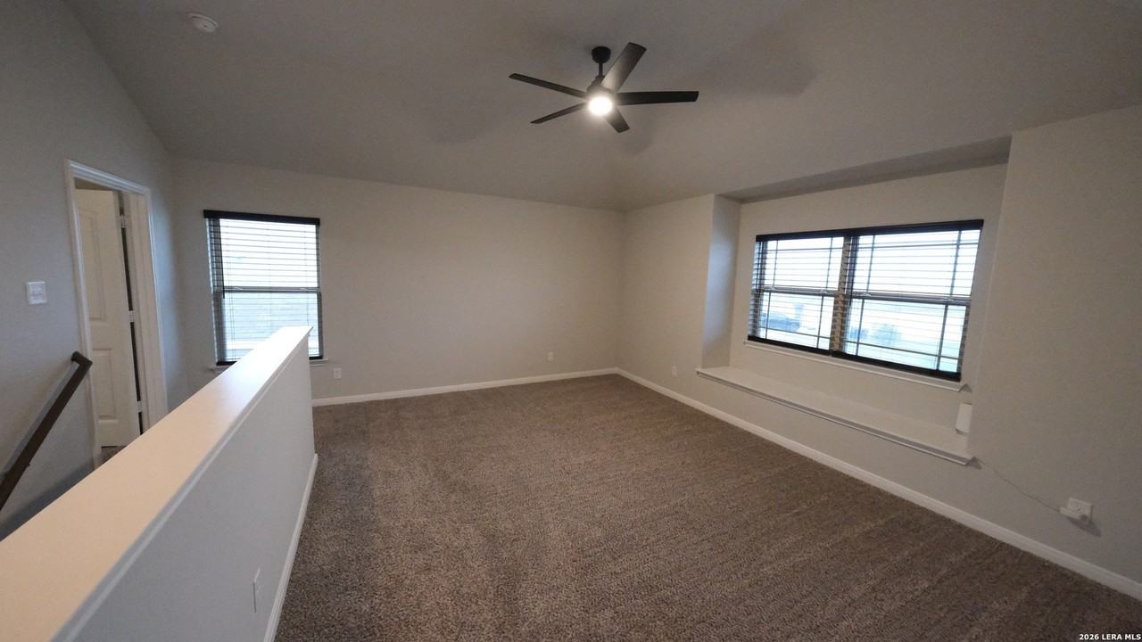 10335 Midsummer Mdw - Photo 6 of 24