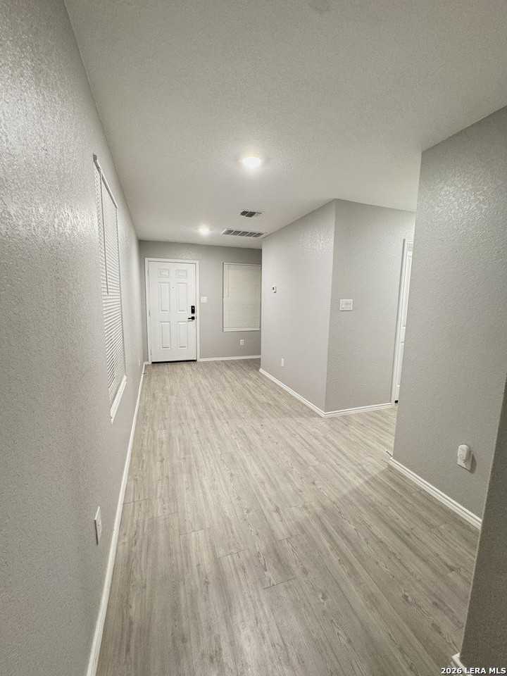 6855 Burgess Rdg - Photo 2 of 33