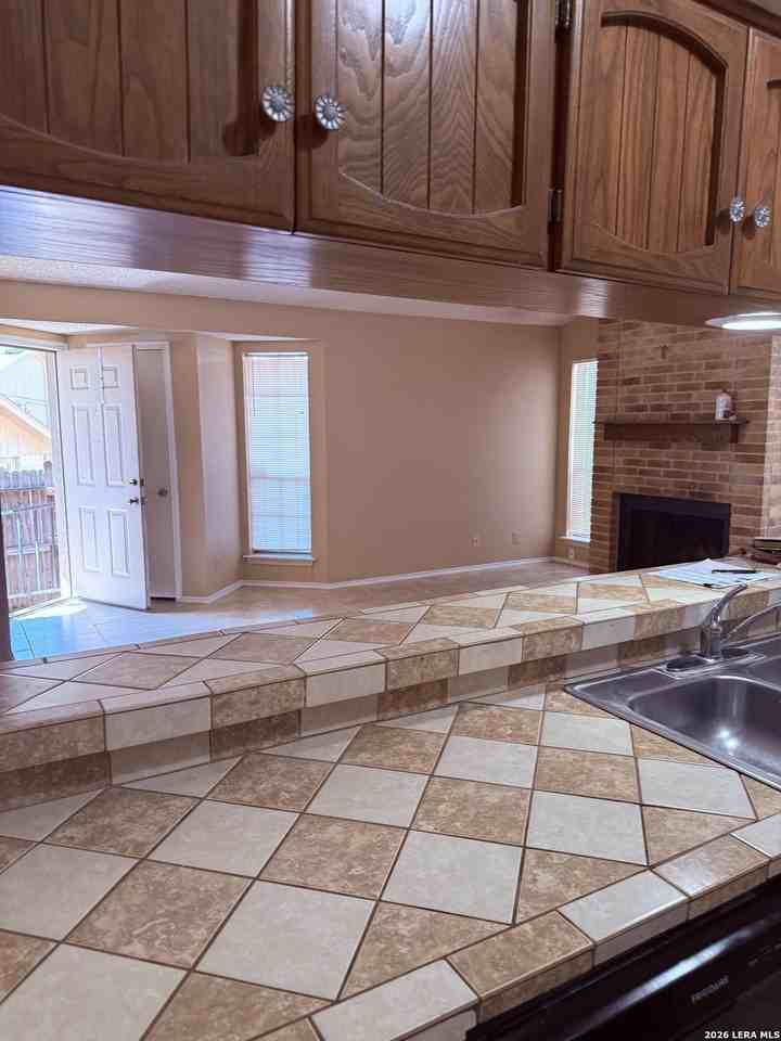 2101 Ledge View St - Photo 7 of 15