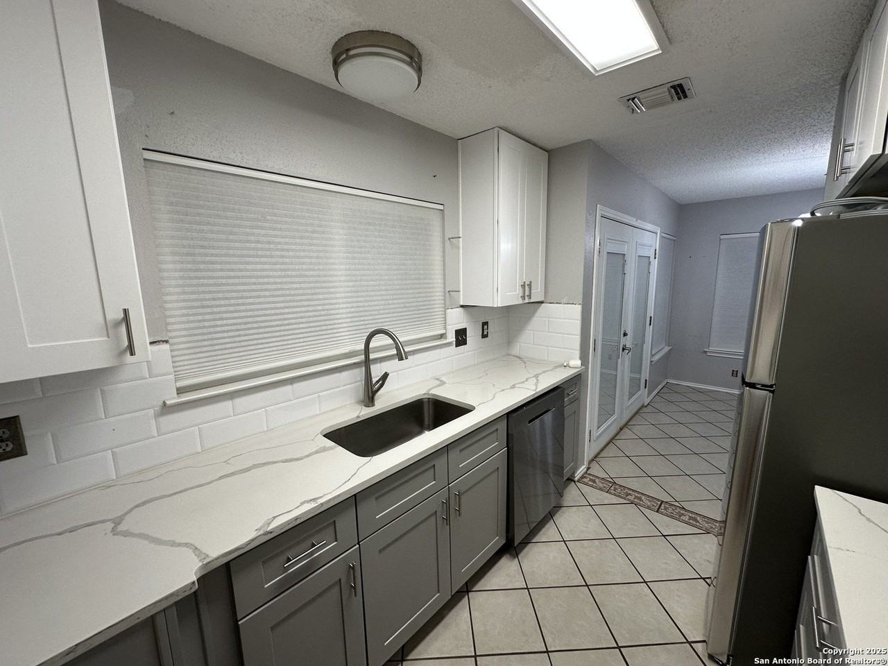 2927 Ash Field Dr - Photo 5 of 17