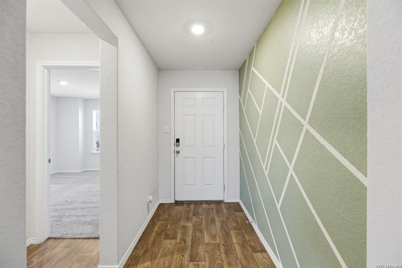 1042 Andean Emerald - Photo 2 of 18