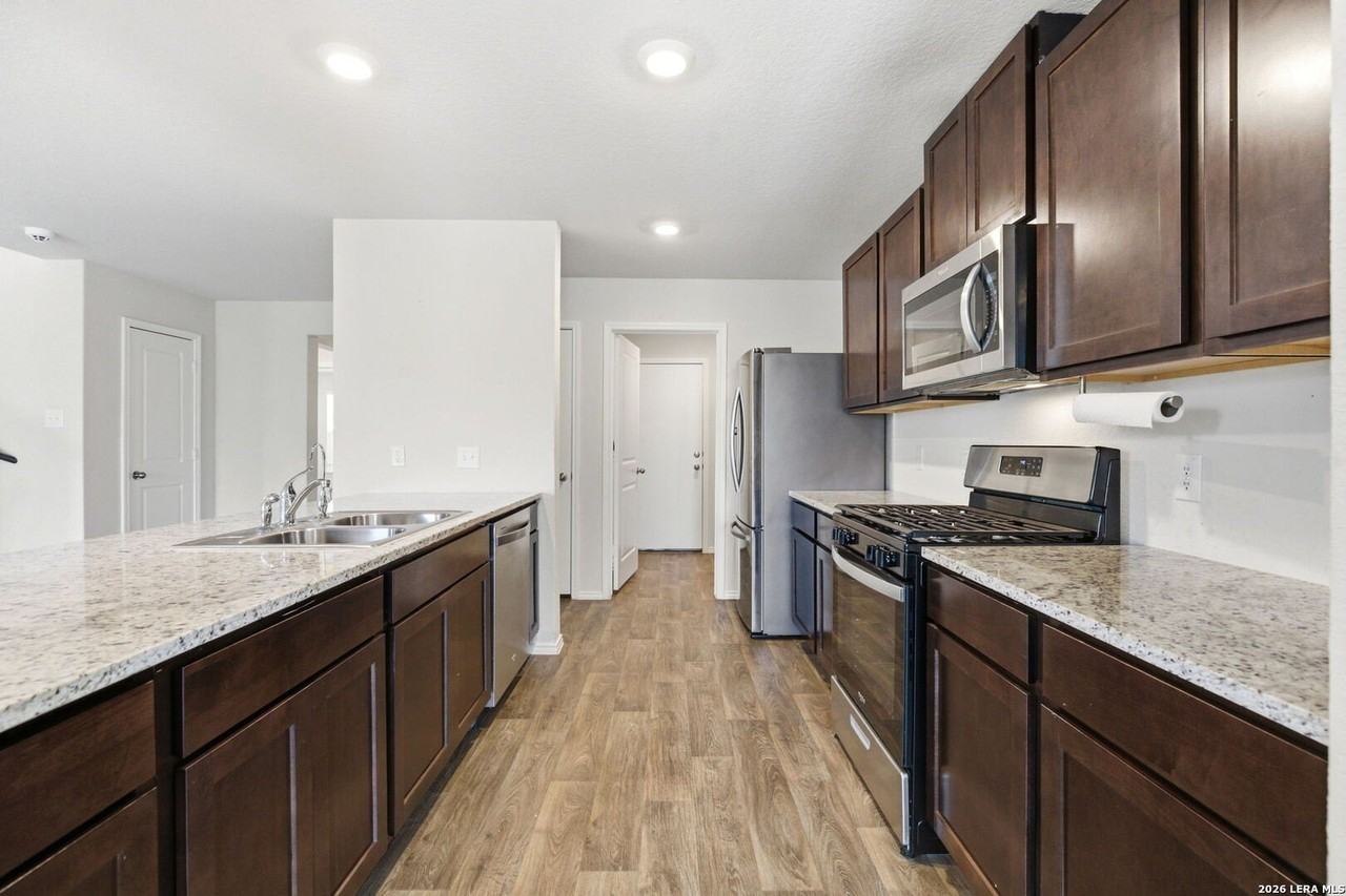 1042 Andean Emerald - Photo 4 of 18