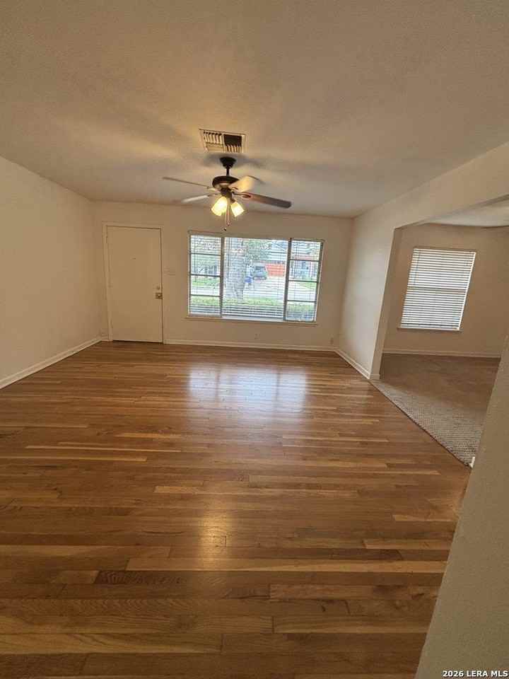 1903 Flamingo Dr - Photo 2 of 15