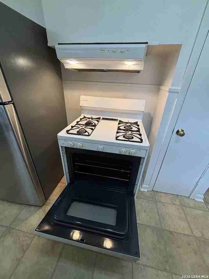 1903 Flamingo Dr - Photo 6 of 15