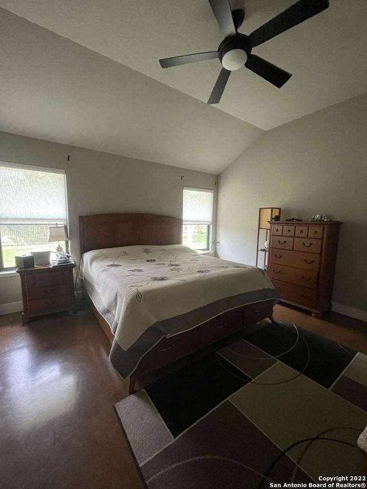 2046 Mulberry Cir - Photo 7 of 25