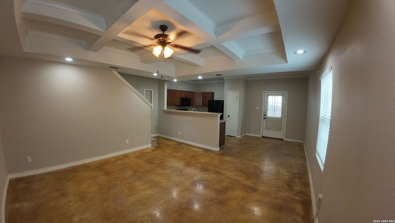 5010 Summit Wood Apt 1 - Photo 6 of 36