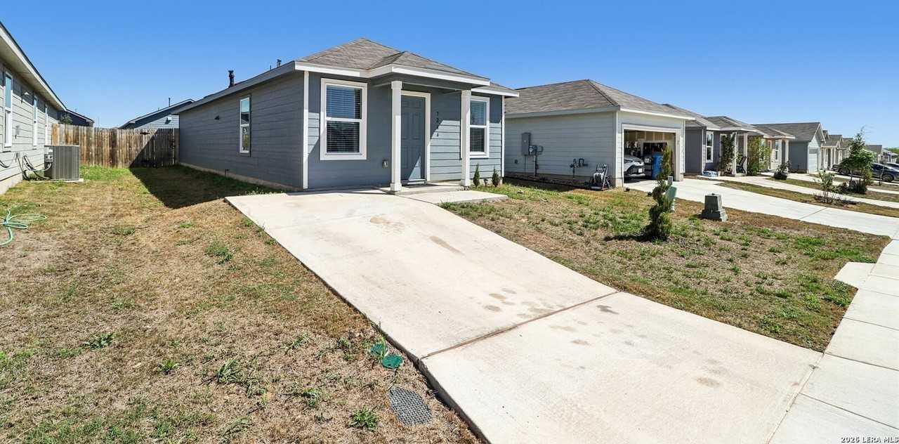 7244 Pasture Run - Photo 3 of 32