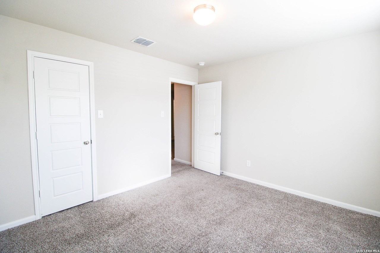 7043 Diamond Vly - Photo 5 of 39