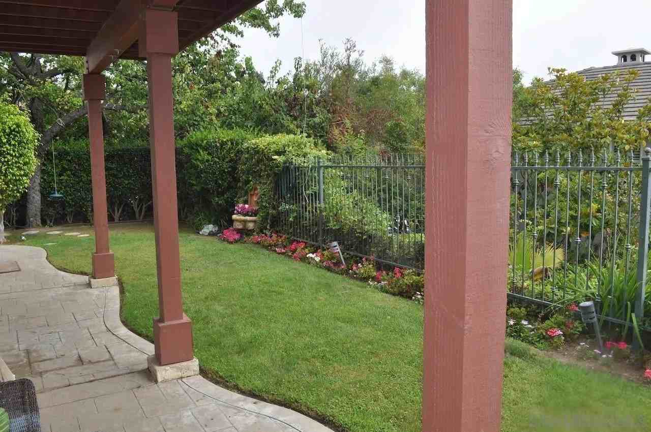 6135 Glennchester Row - Photo 6 of 26