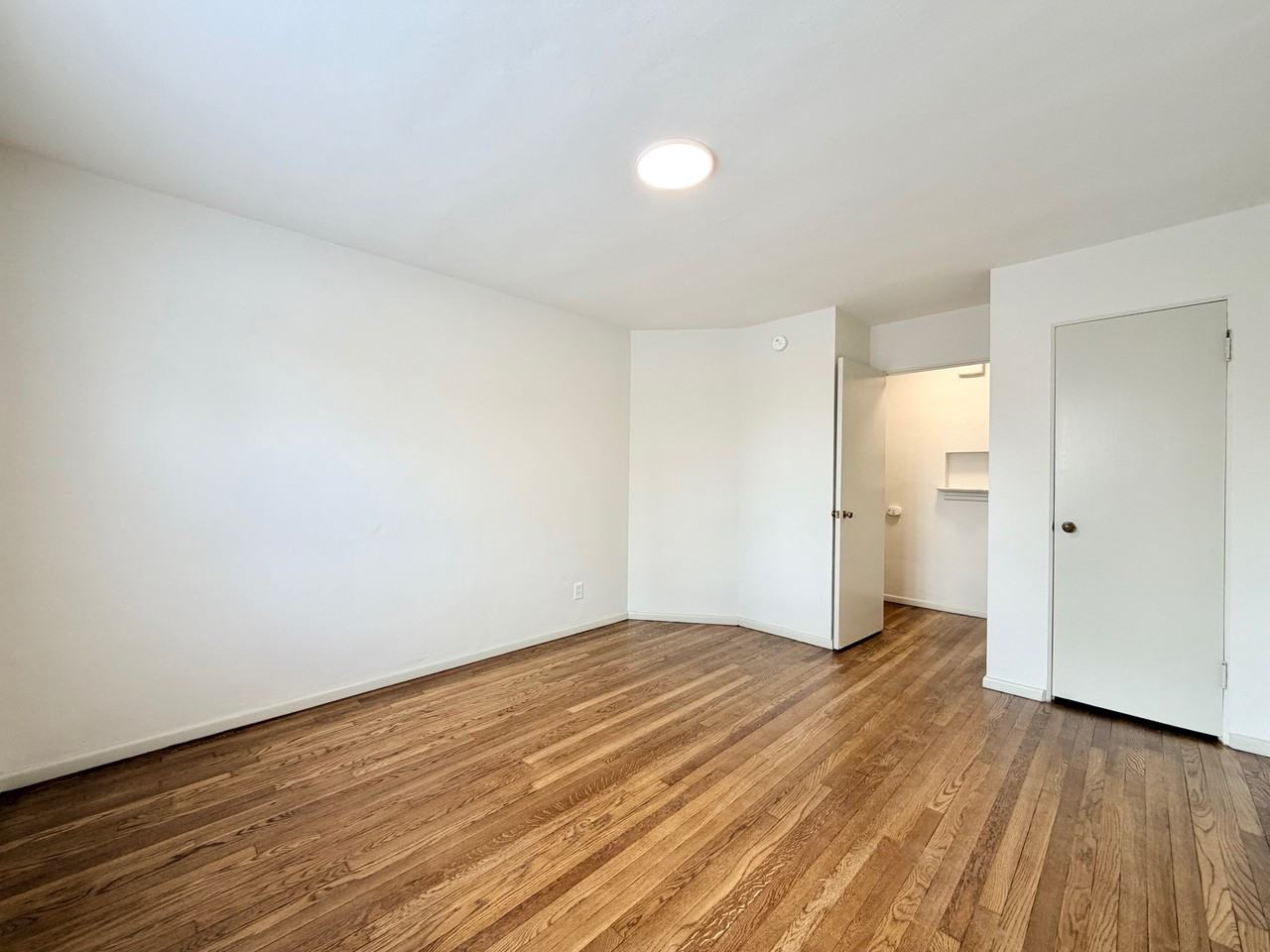 7219 Hampton Avenue #1S - Photo 7 of 10