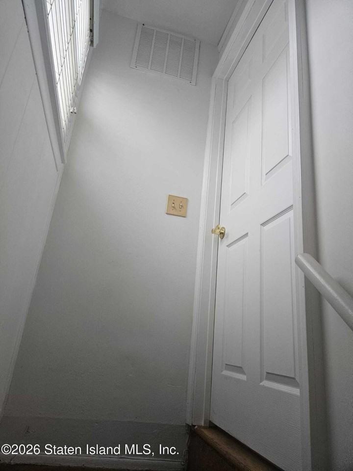 433 Barlow Ave - Photo 5 of 19