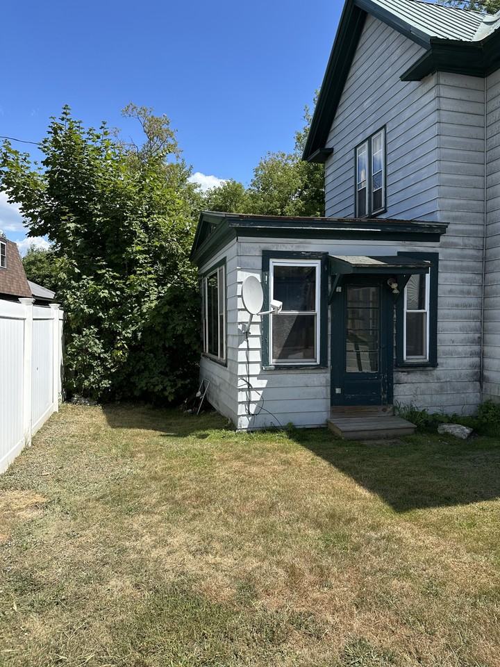 440 Main St #1 - Photo 2 of 10