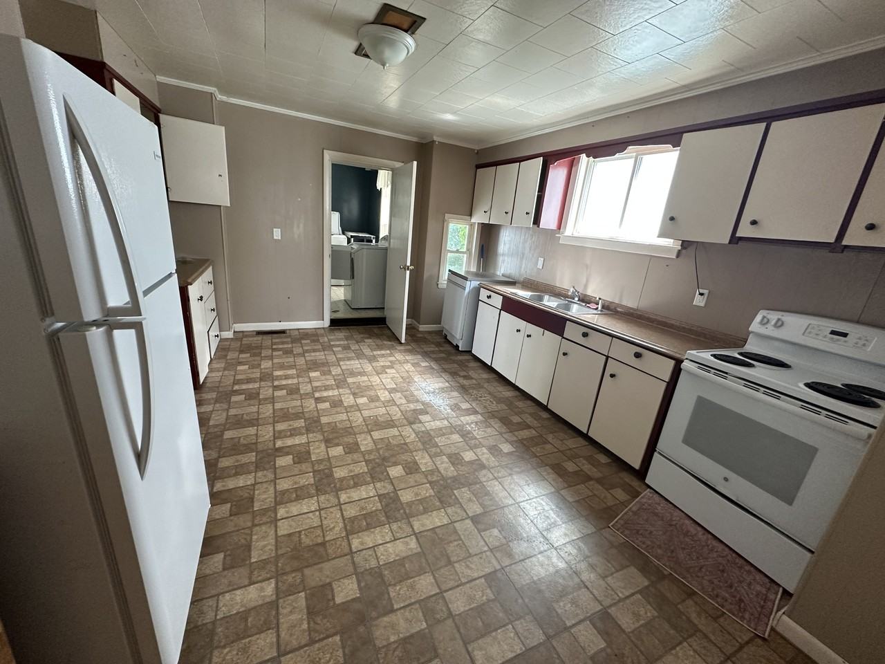 440 Main St #1 - Photo 4 of 10