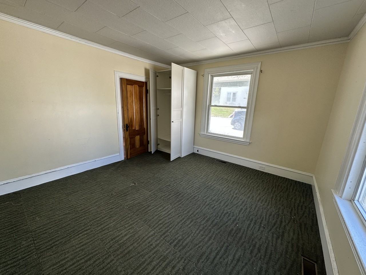 440 Main St #1 - Photo 5 of 10