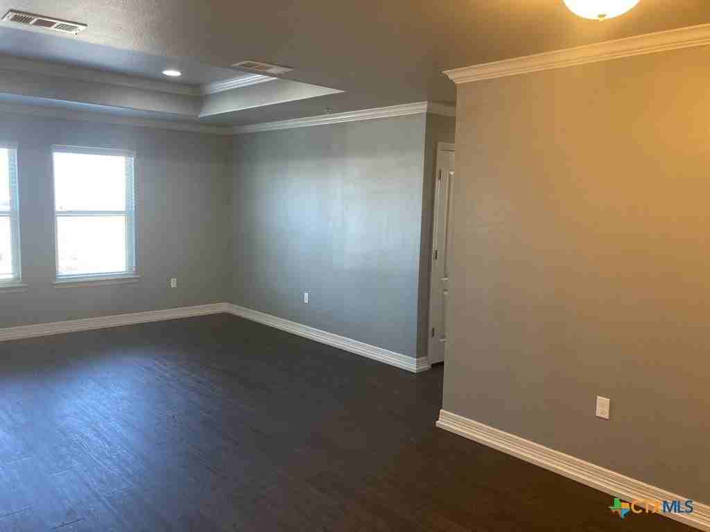 2710 Clear Creek Rd Apt 202 - Photo 4 of 20