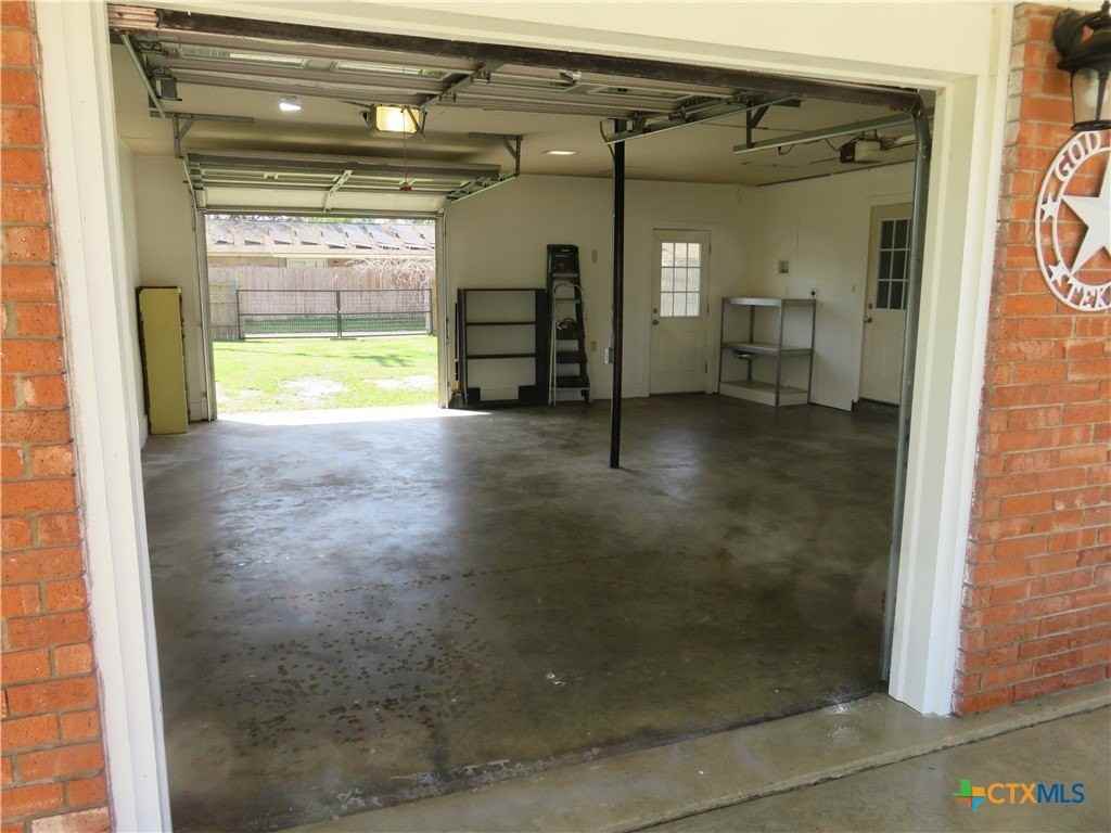 1339 Mockingbird Ln - Photo 5 of 44