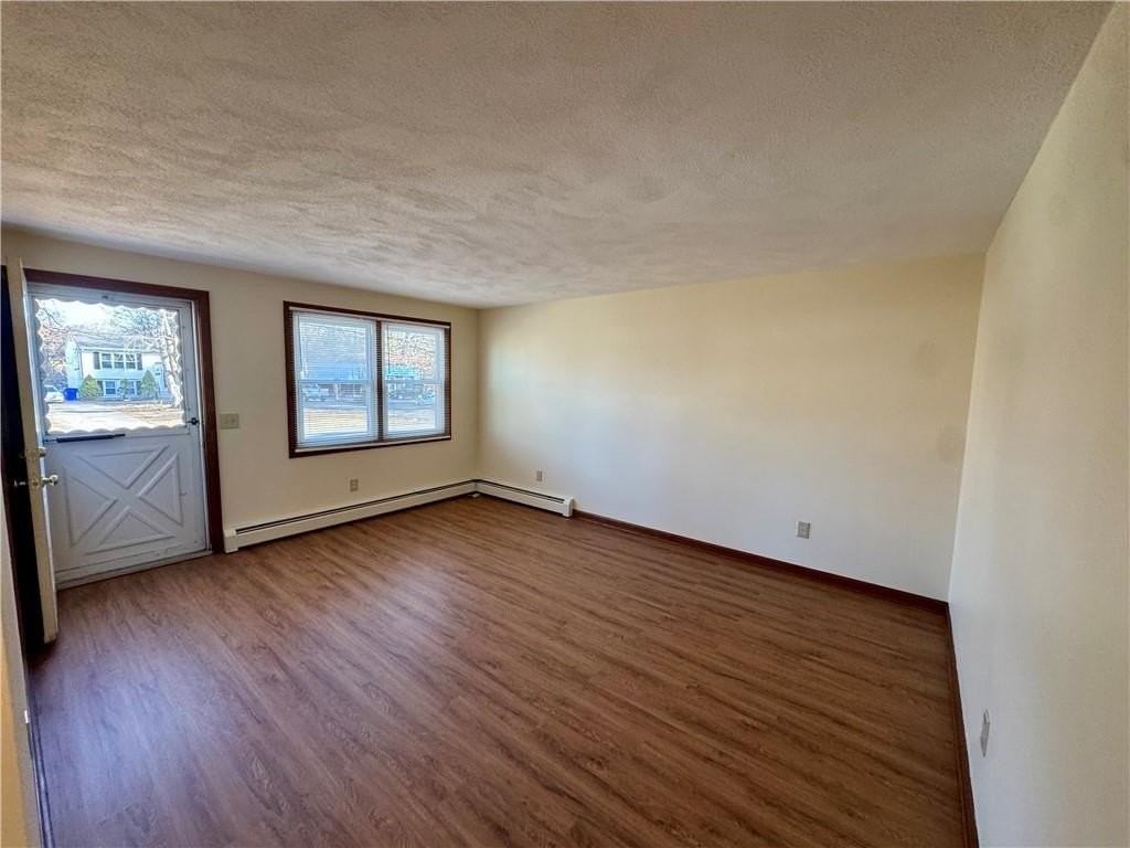 135 Rounds Ave - Photo 3 of 19