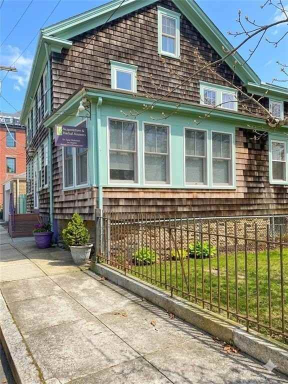 1 Bartlett Ct Unit 1 - Photo 2 of 17