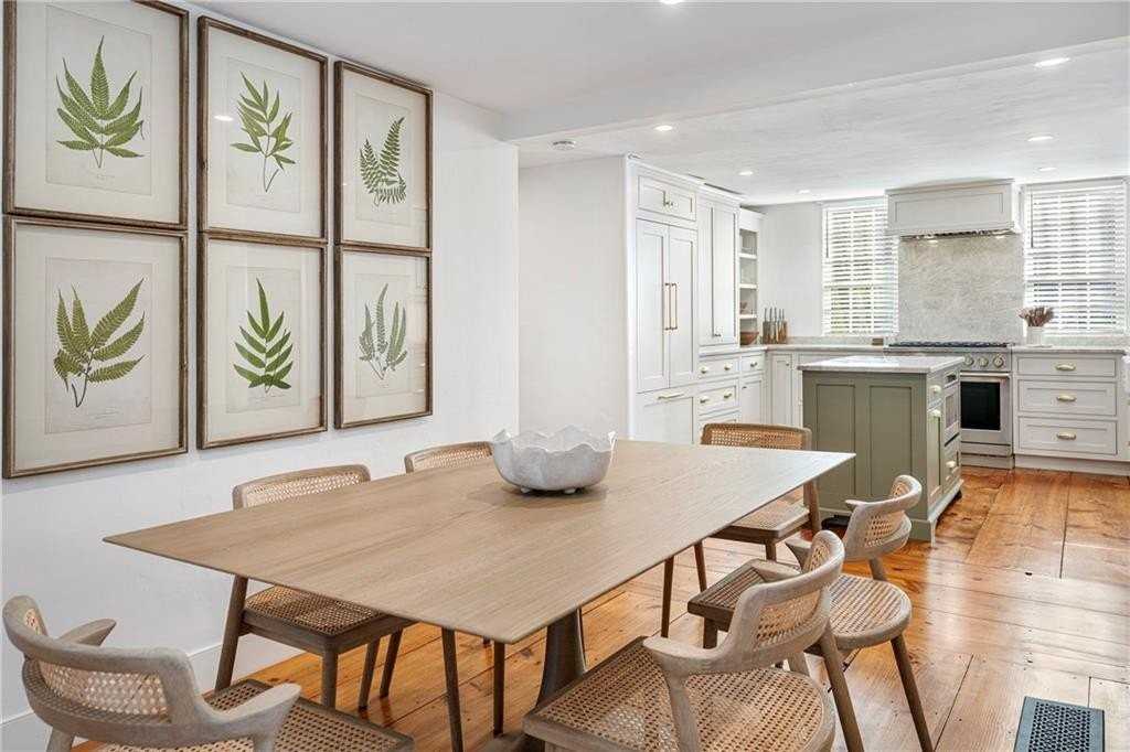 108 Prospect Hill St - Photo 6 of 47