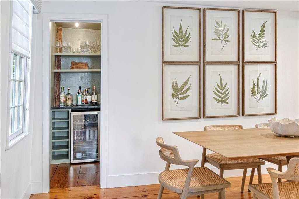 108 Prospect Hill St - Photo 7 of 47