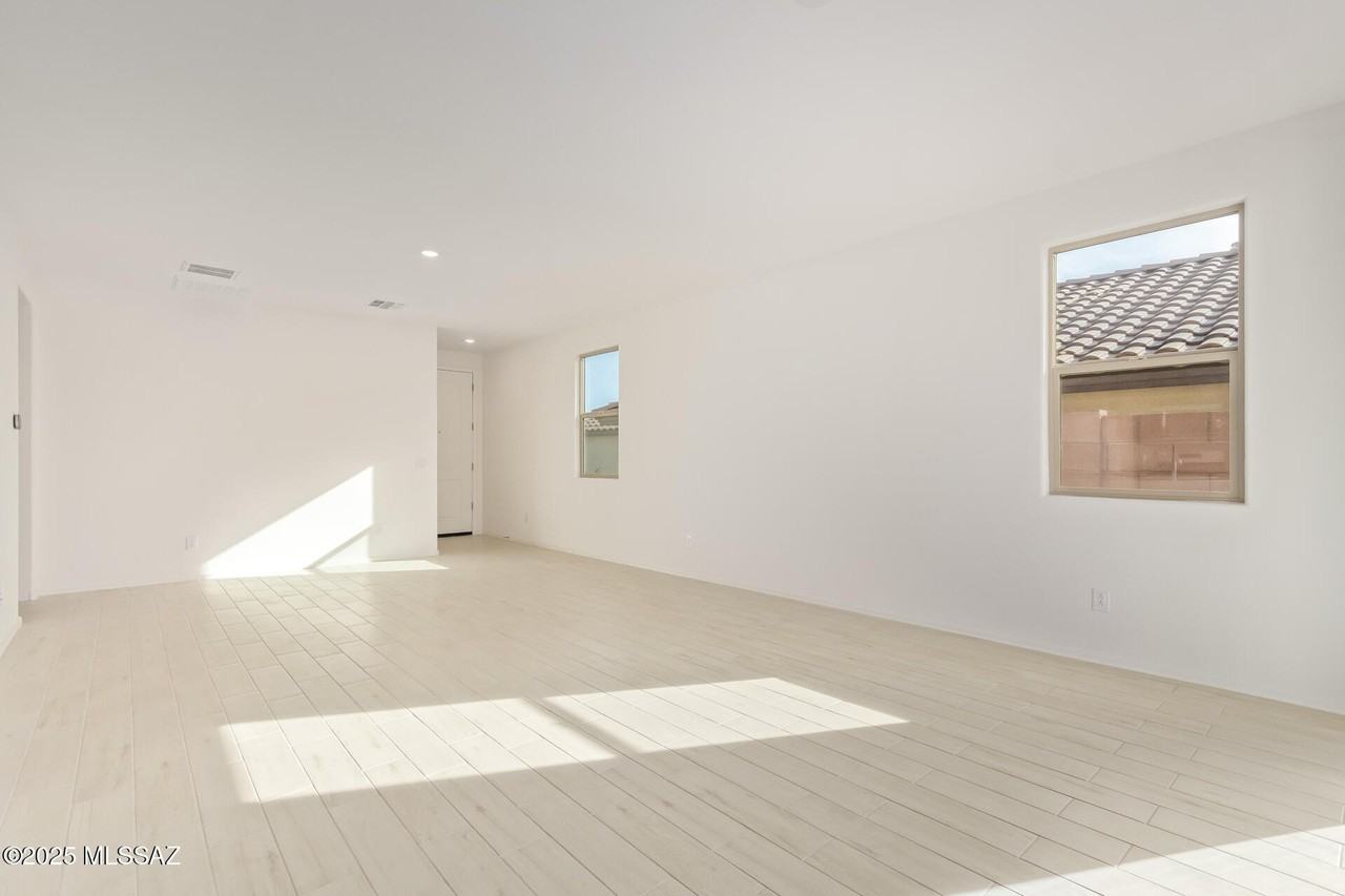 9323 N Peridot Vista Ave - Photo 6 of 27