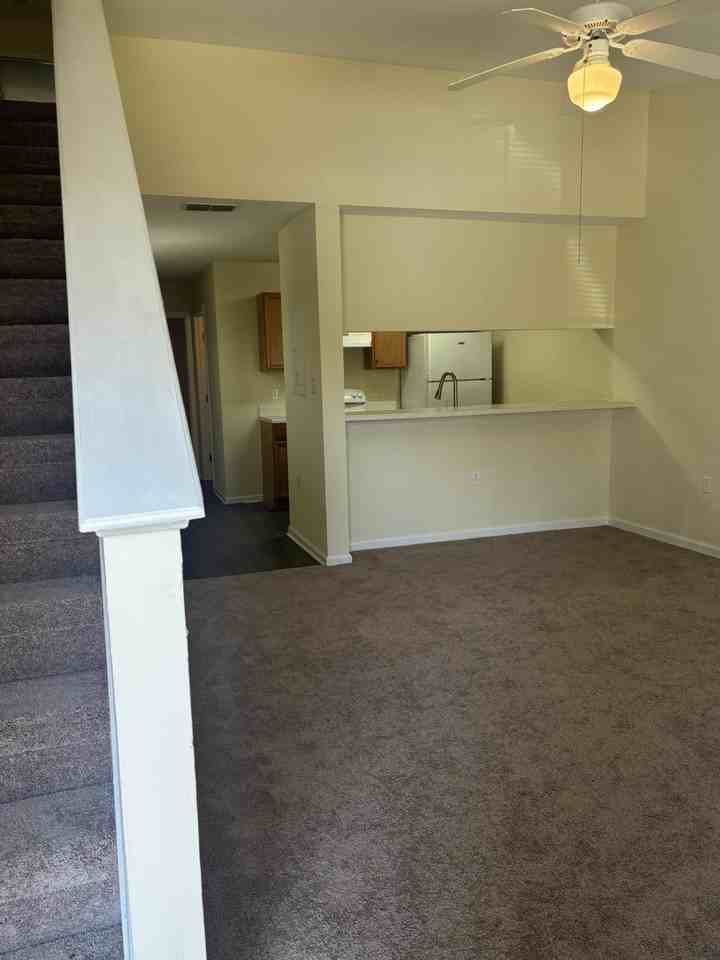 2738 W Tharpe St Apt 1004 - Photo 2 of 22