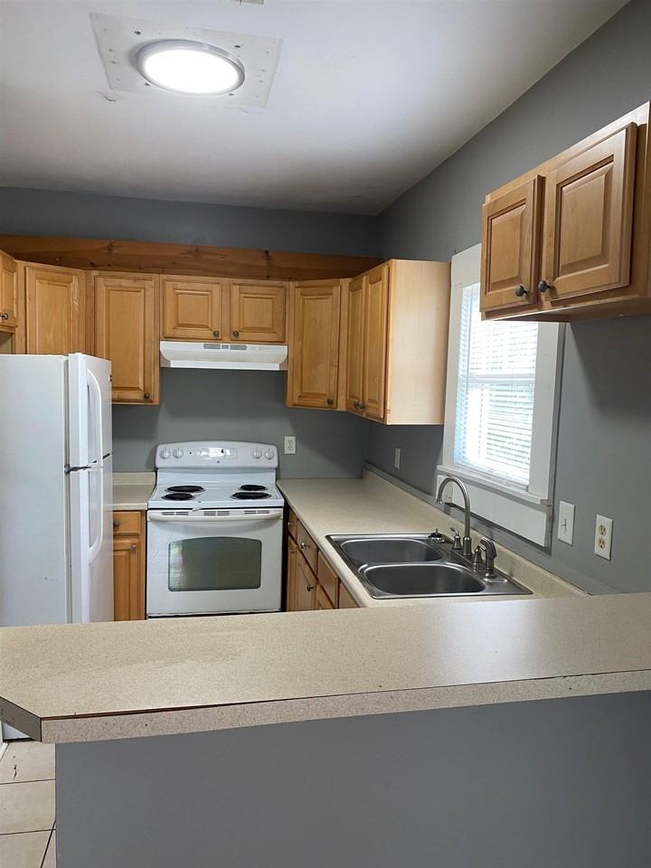 1241 N Adams St - Photo 6 of 8