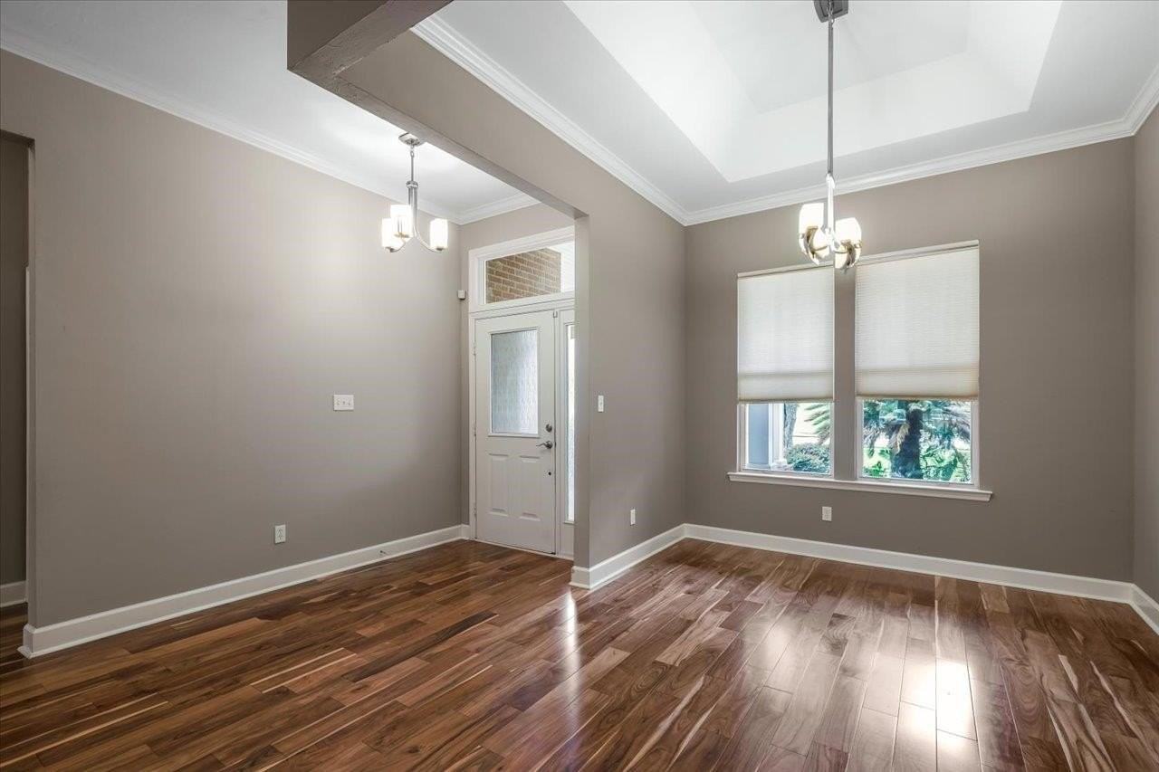 1799 Cassatt Dr - Photo 7 of 50