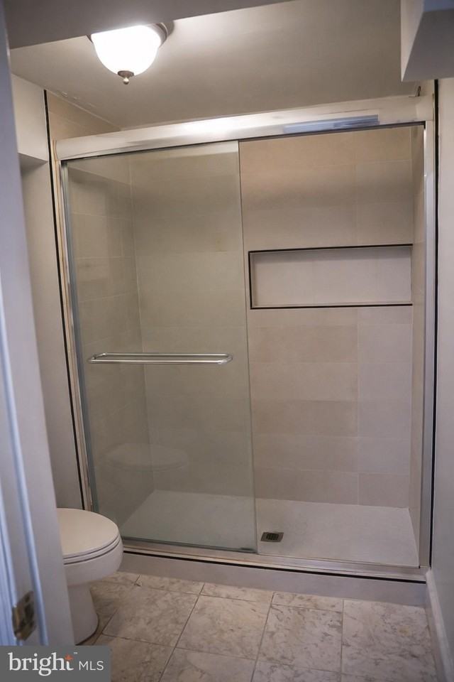 1352 G St Se - Photo 4 of 10