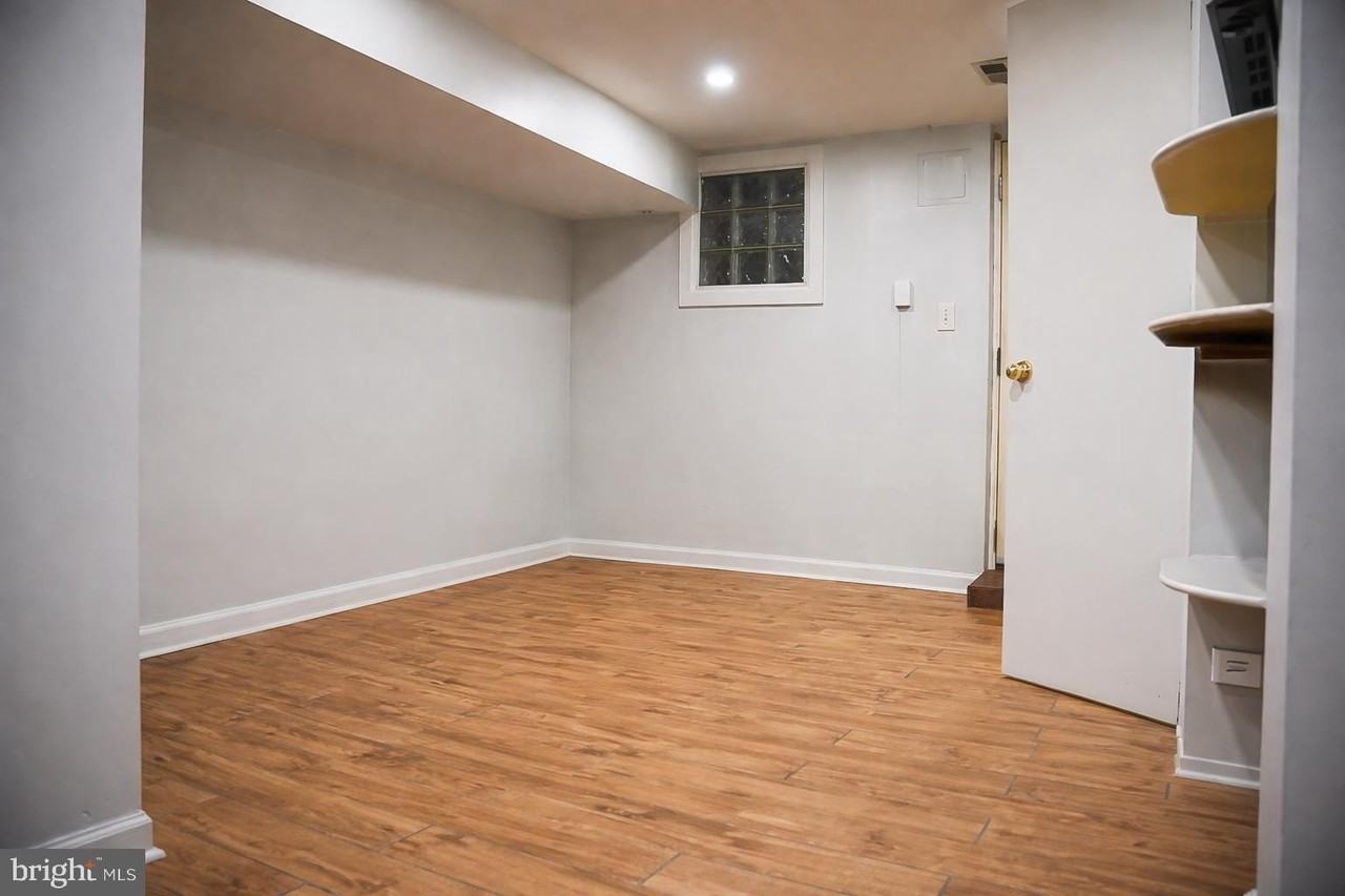 1352 G St Se - Photo 7 of 10