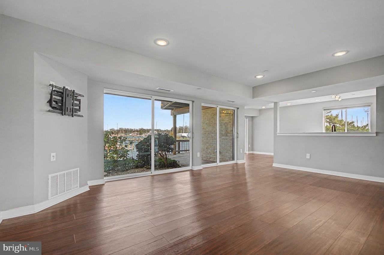 768B Fairview Ave Unit 768 - Photo 7 of 41