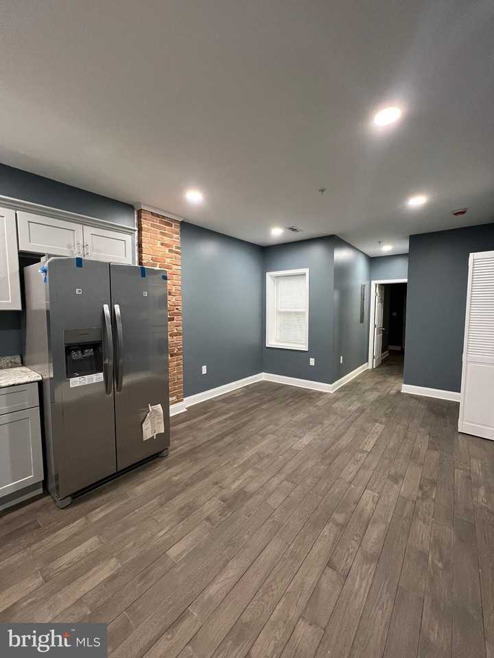 2020 Mcculloh St Unit 2 - Photo 2 of 12