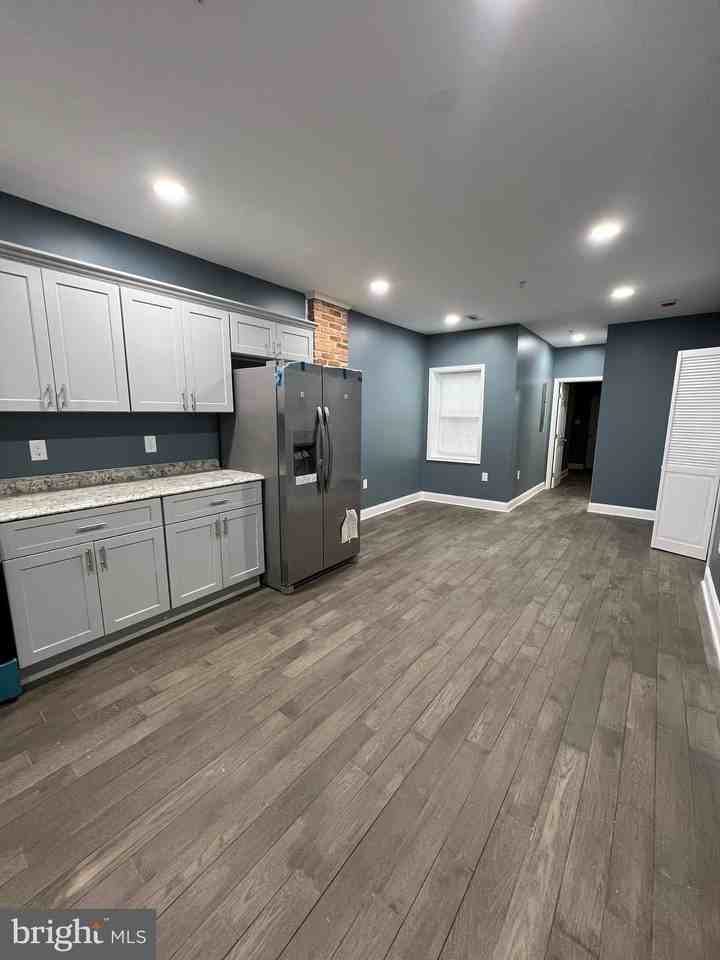 2020 Mcculloh St Unit 2 - Photo 3 of 12