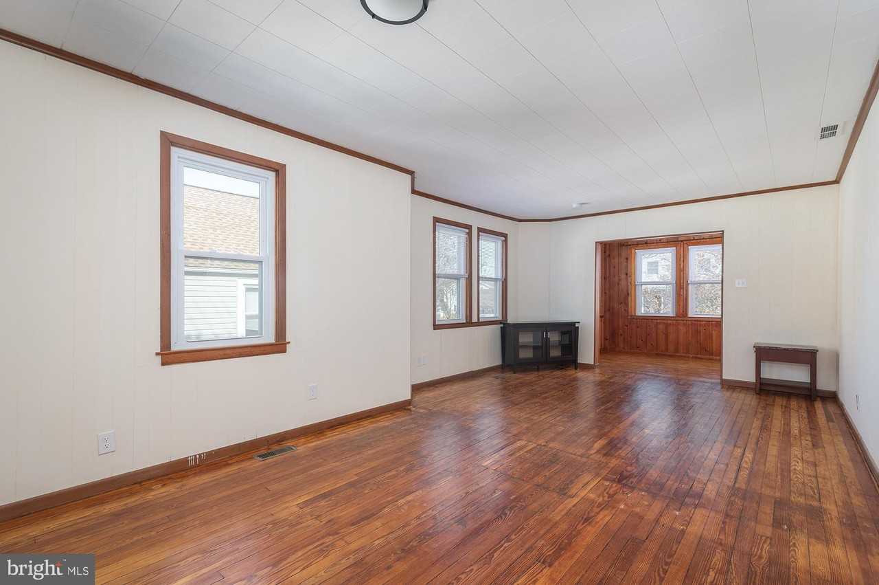 1726 Leslie Rd - Photo 6 of 28