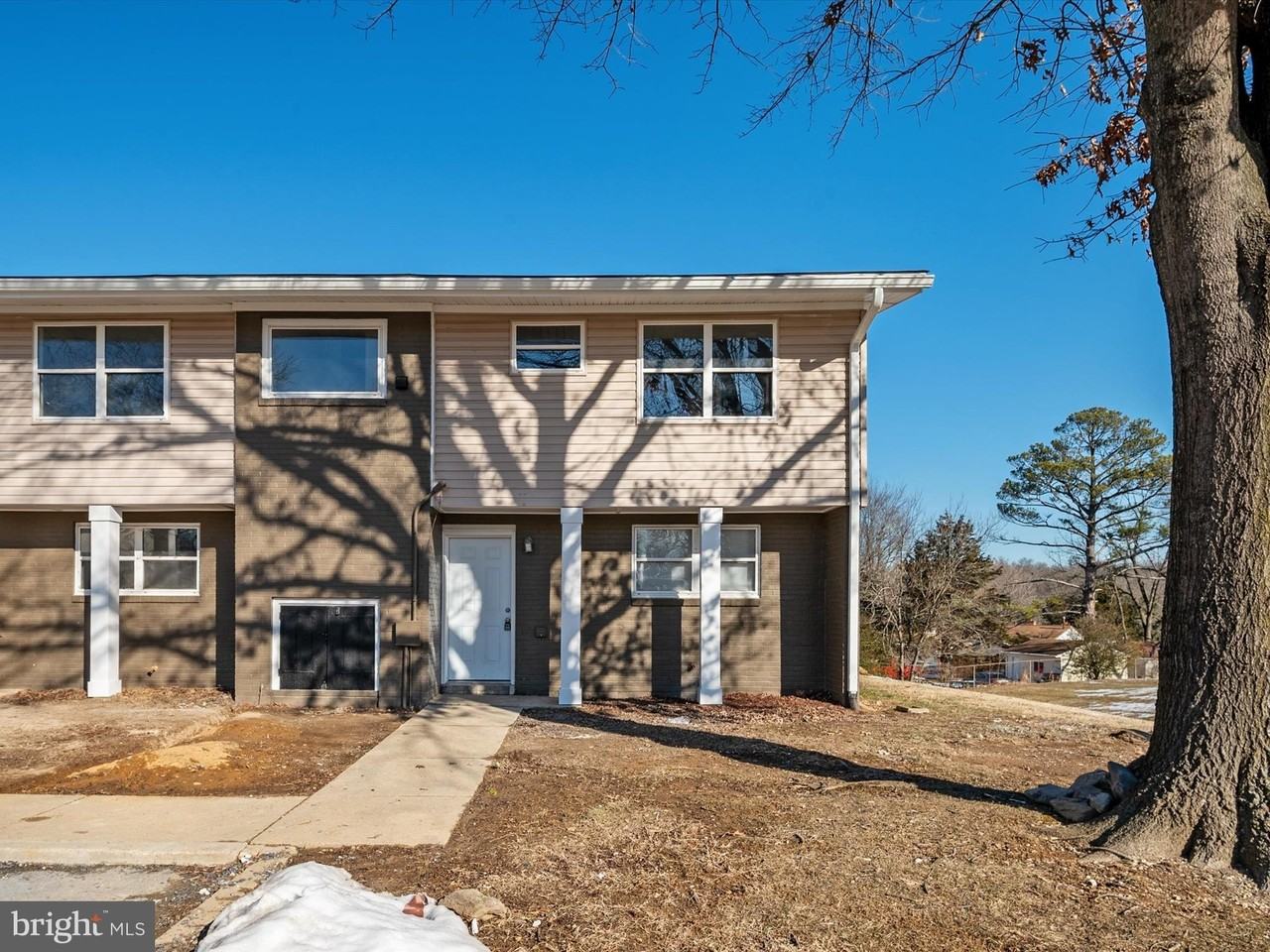 2050 Nike Dr Unit 7 - Photo 3 of 35