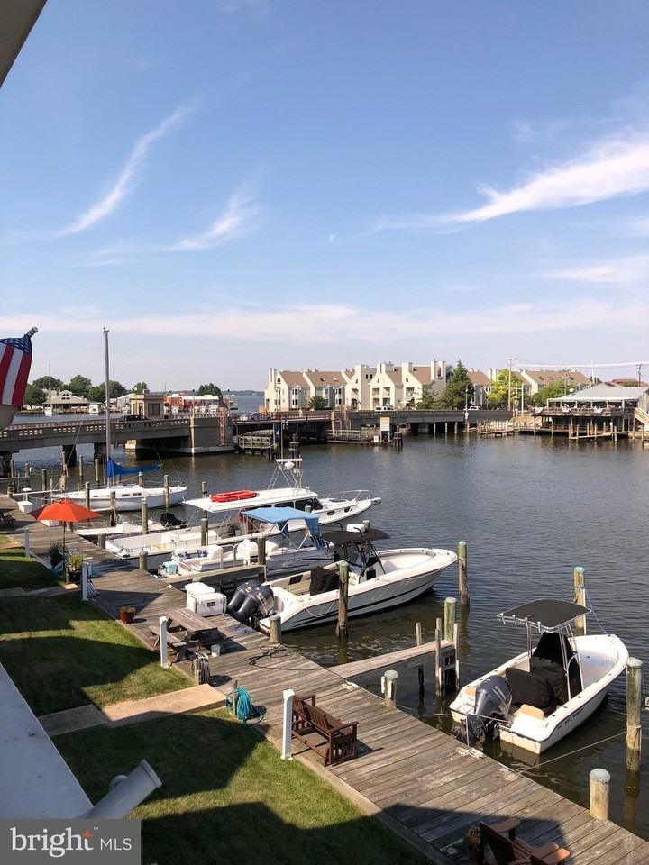 204 Market Sq Unit 12c - Photo 2 of 8