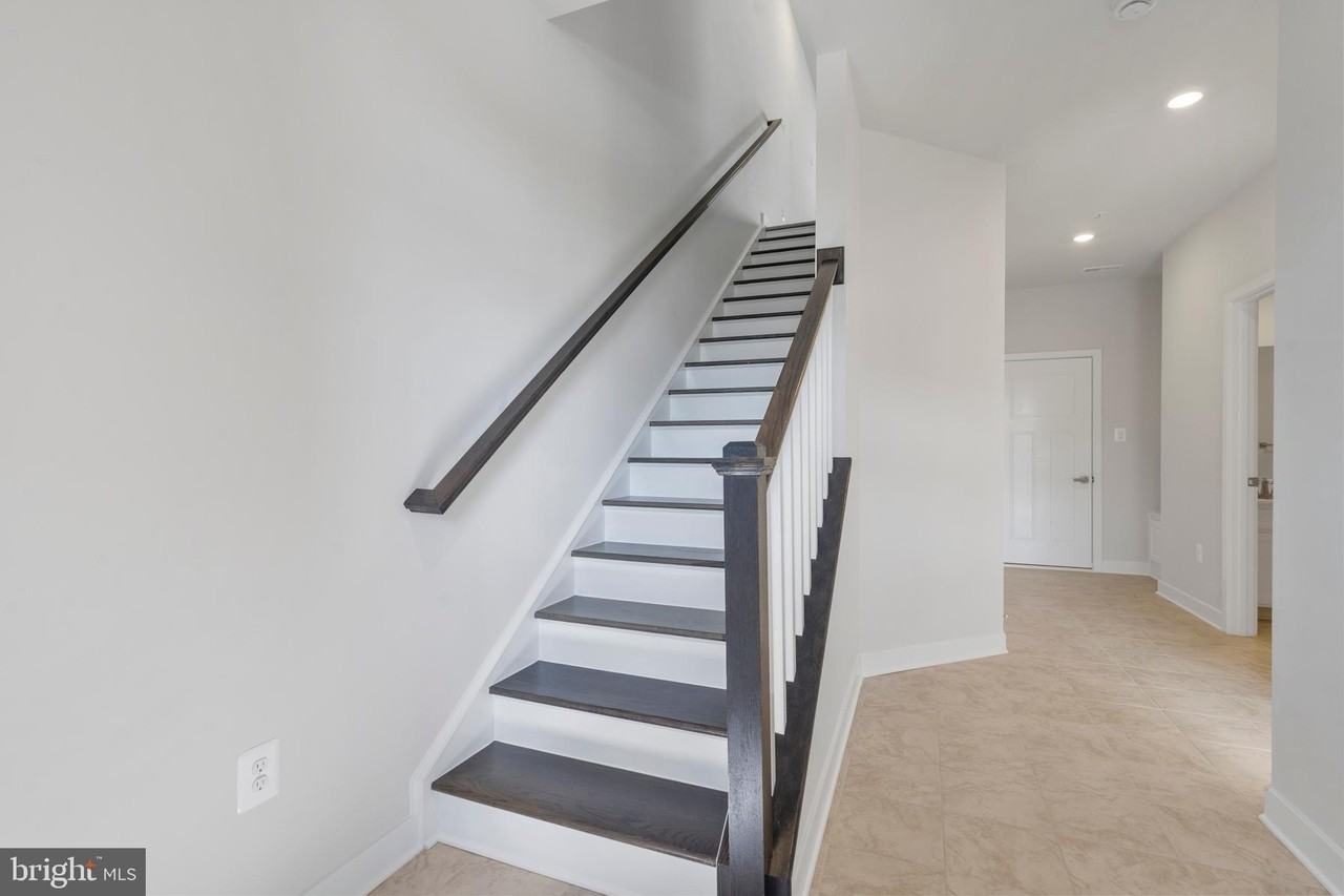 3561 Worthington Blvd - Photo 3 of 36