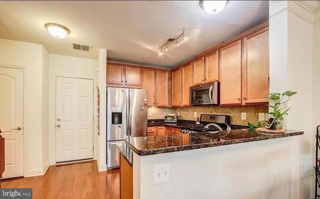 22942 Newcut Rd Unit 2301 - Photo 3 of 34