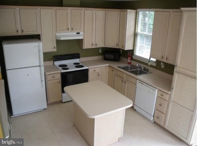 13014 Shamrock Glen Dr Unit 901 - Photo 7 of 24