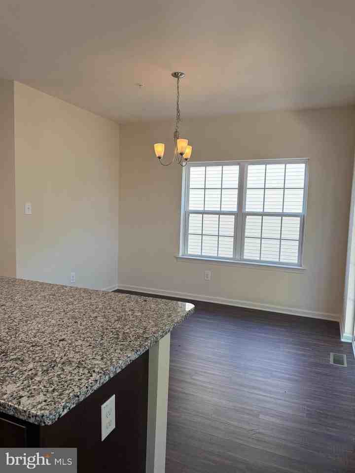 107 Mercer Ct - Photo 4 of 23