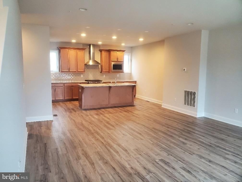 3094 Egreton Rd - Photo 3 of 14