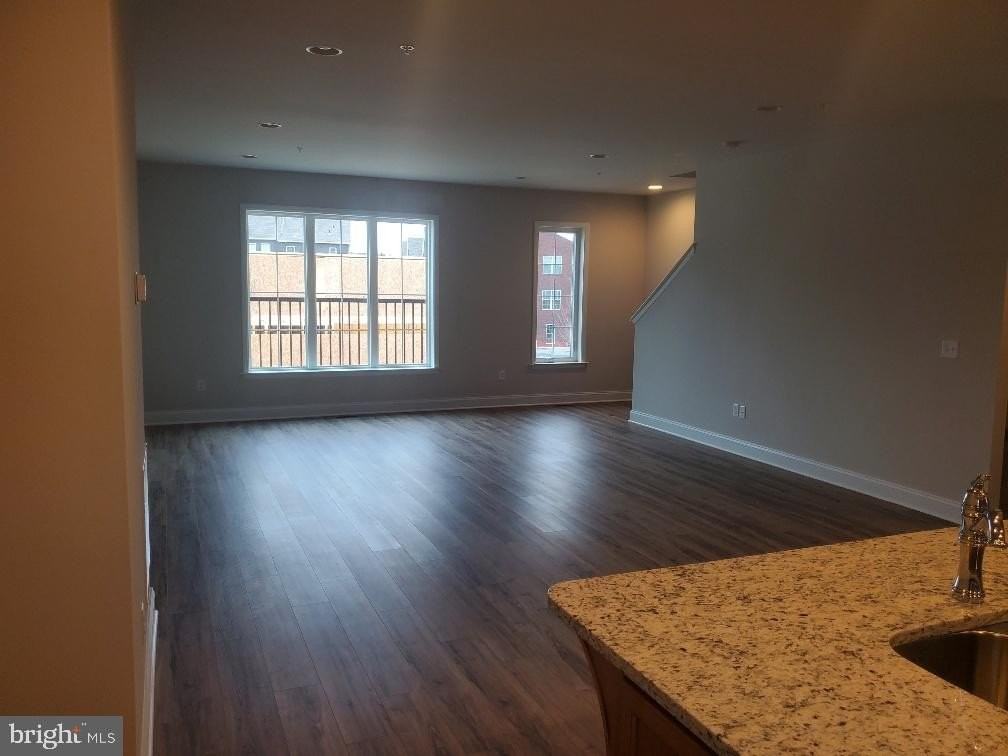 3094 Egreton Rd - Photo 4 of 14