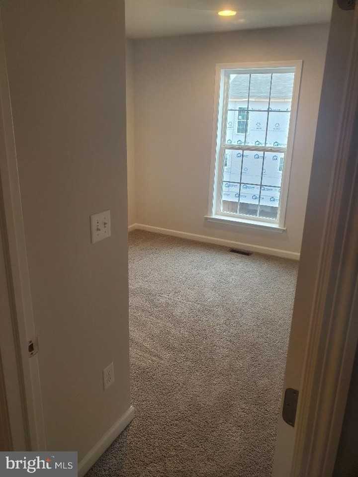 3094 Egreton Rd - Photo 6 of 14