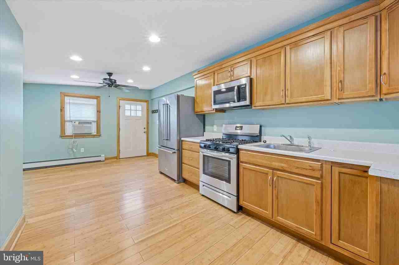 707 Forrest Ave Apt C - Photo 4 of 14