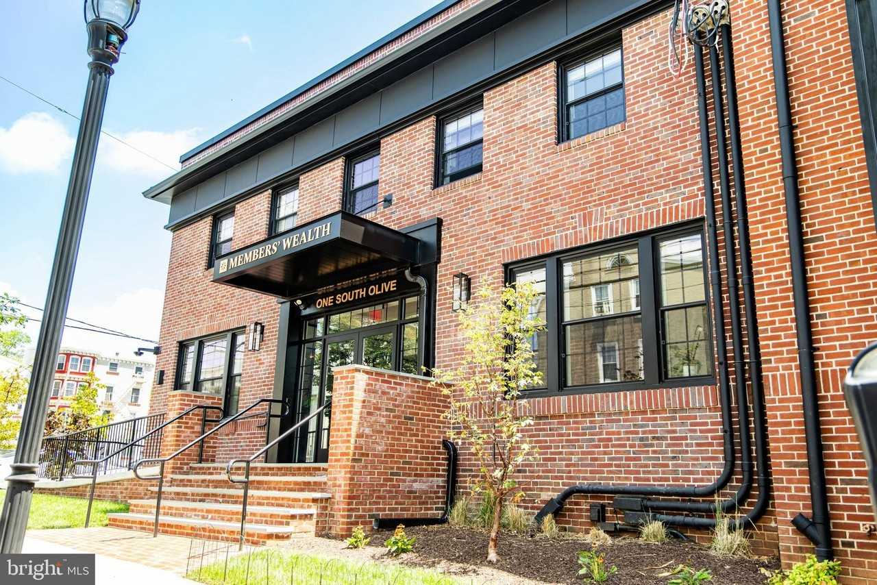 1 S Olive St Apt 2a - Photo 2 of 4