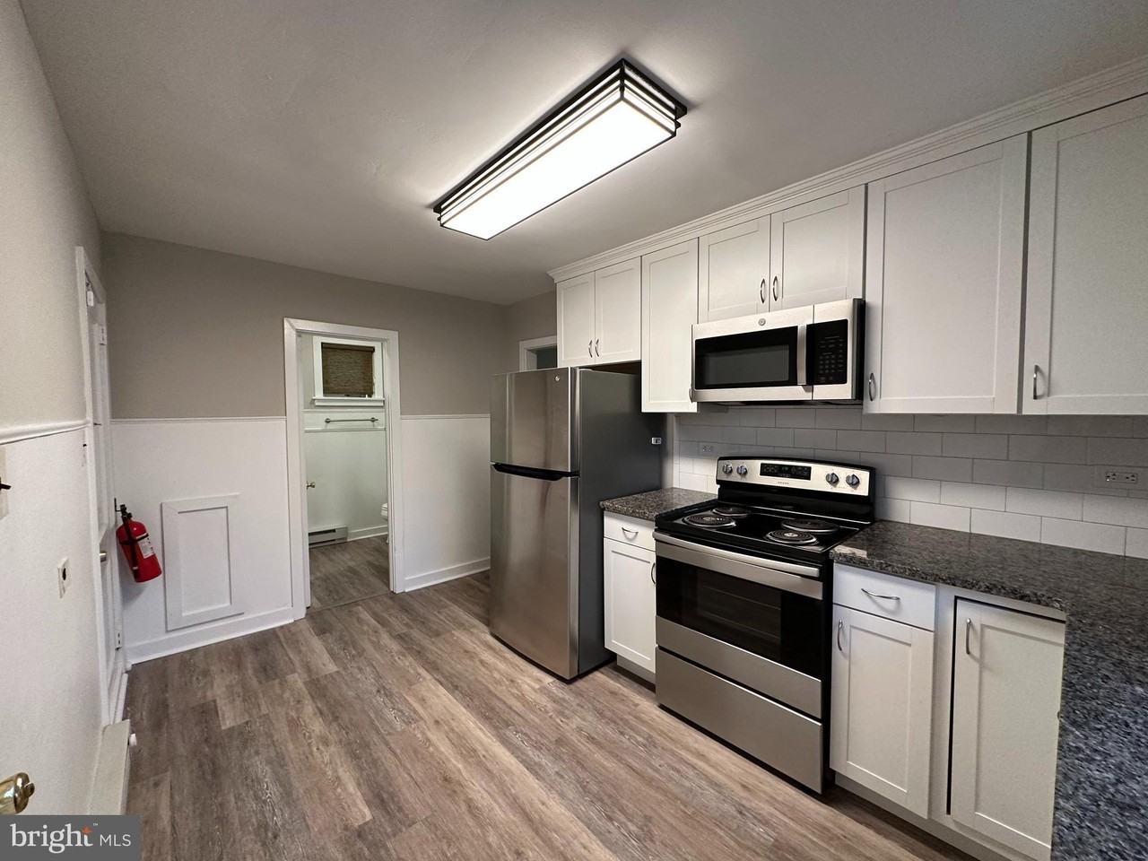 3304 Swede Rd - Photo 7 of 12