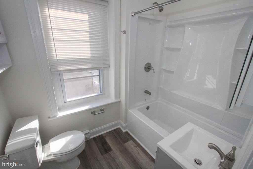 700 Main St - Photo 5 of 14