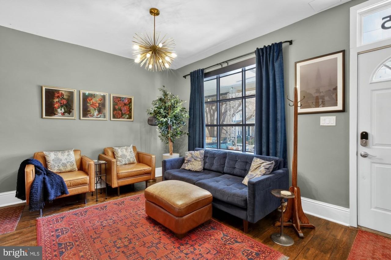 4315 Lauriston St - Photo 4 of 43